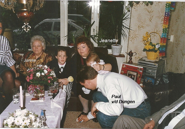 Jannie, Jeanet en Paul v/d Dungen. (1989)