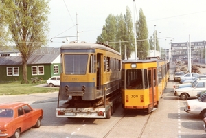 Railreiniger 2203, CWP Kleiweg, 12-5-1982 (Th. Barten)