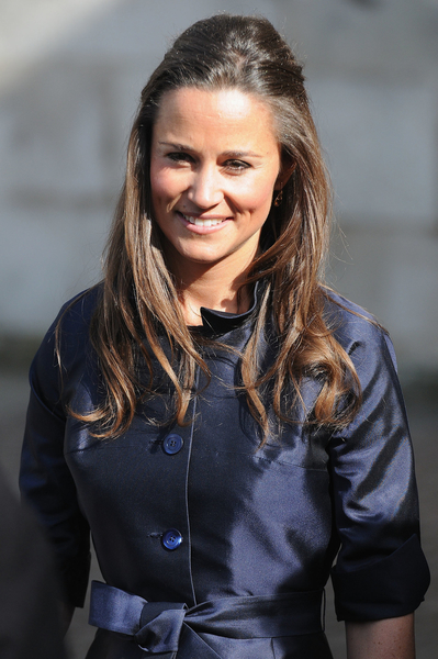pippa_middleton_smiled_outside_westminster_abbey