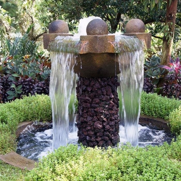 beautiful-four-sided-outdoor-water-fountain-700-x-700