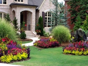 Landscaping-Ideas-For-Front-Of-House-Inspirations-With-Gallery-Pi
