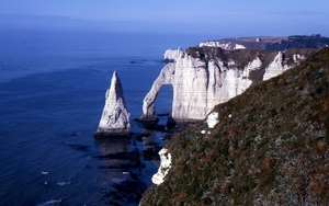 Nature___Sea_____White_coast_in_France_081456_