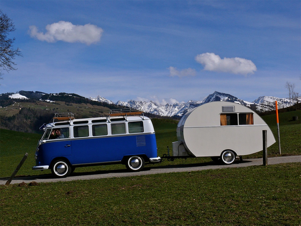 VW Samba Bus met Caravan(MBabes Vintage Cars Garage)