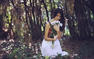 brunette-girl-forest-flowers