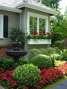 patio-ideen-vorgarten-gestalten-dekoideen-garten-vorhof-pflanzen