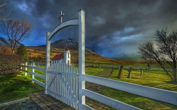 church's_gate_hdr_mountains_fence_dark_skies-SL_x