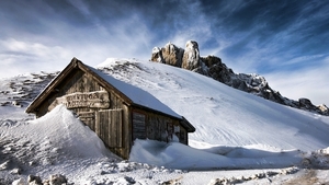 301998-nature-landscape-winter-snow-wood-house-mountain-hill-clou