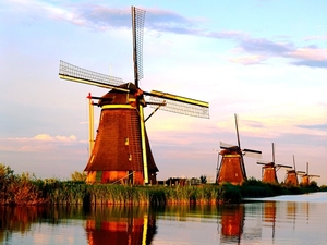 Kinderdijk-–-The-Largest-Concentration-of-Windmills-2