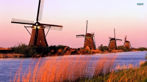 windmills_at_home_kinderdijk_south_holland-gZW_