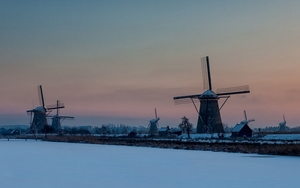 windmills_kinderdijk_water_south_holland-_grX