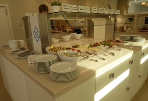 55. Leer, Hotel Frisia, heerlijk uitgebreid ontbijtbuffet