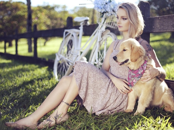 1152x864_girl-chilling-with-her-puppy