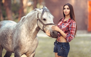 beautiful-girl-with-horse-4k-7q-3840x2400