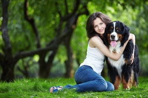 girl_dog_happiness_friendship_nature_green_background_76424_5616x