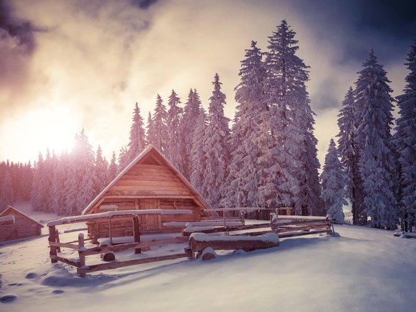 pines-4000x3000-4k-hd-wallpaper-snow-sunset-house-5281