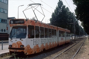 Even een kijkje bij lijn 9 op de Leyweg 03-07-1994
