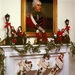 victorian-christmas-carolers-figurines-decorating-tips-display-ga