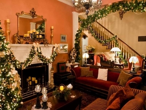 Interior-House-Decorated-For-Christmas-3