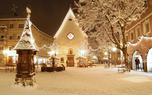 Snow-Filled-Town-Centre
