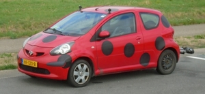 DSC05722_Toyota-Aygo_rood-zwarte-bollen_HF-120-B