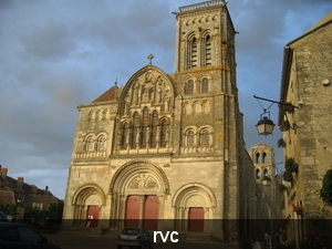 Vzelay: indrukwekkend mooie kerk.