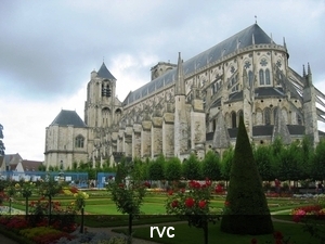Bourges, mooie stad, indrukwekkende kathedraal