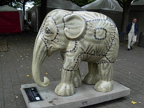 elephant parade 024 op het Steenplein