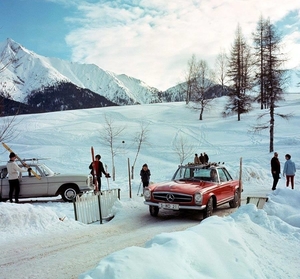 Mercedes SL winter (MBabes Vintage Cars Garage)