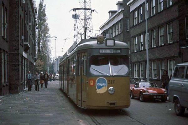 Düwag 317 als extra tram in de Rotterdamse wijk Spangen.29-11-19