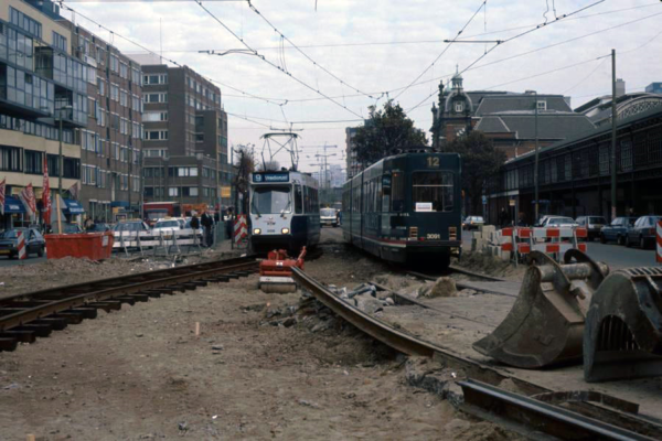Station Hollands Spoor na de verlegging van het eerste tramspoor 