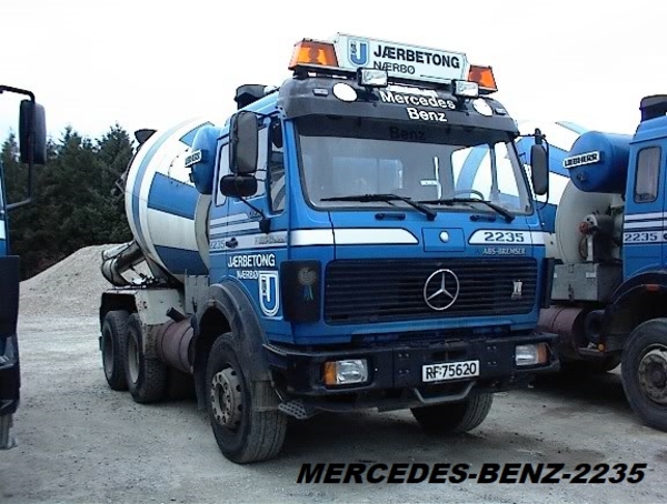 Mercedes-Benz-2235