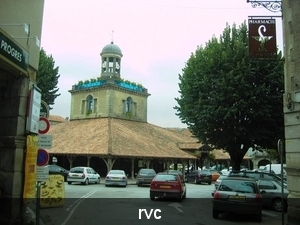 Revel: grootste oude markthal van Frankrijk
