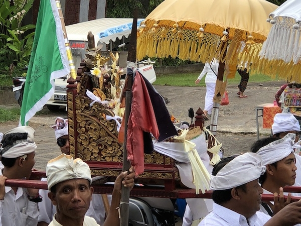 Melasti in Banyualit