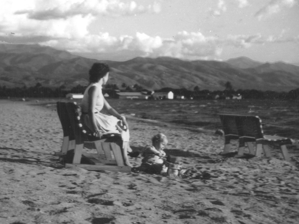 1955: BUJUMBURA, strand