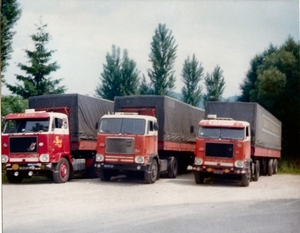 3 X Volvo