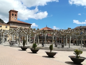 Plaza Mayor en San Pedro kerk te Belorado