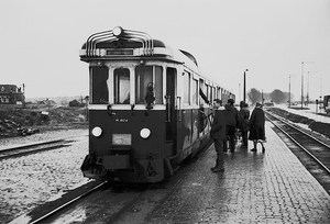 HOOGVLIET - tramstation op Oudejaarsdag 1964