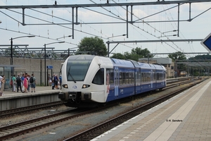 Arriva 384 Pater Karel als treinnr. 32242 naar Nijmegen bij binne