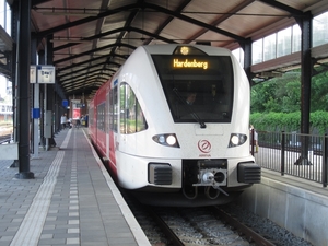 Arriva GTW 253 op station Almelo. 18-05-2018.