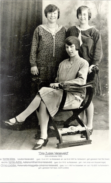mijn moeder met 2 tantes. (1925.?)