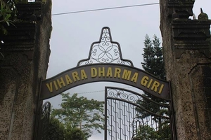 Vihara Dharma Giri3_n