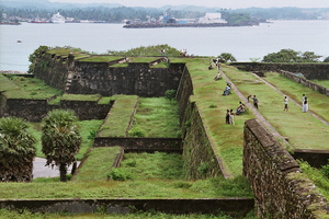 7C Galle, Grass-clad walls of Galle fort