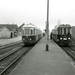 Zuidland 1965 01 05 Twee trams, waaronder het Sperwerstel 1701, e