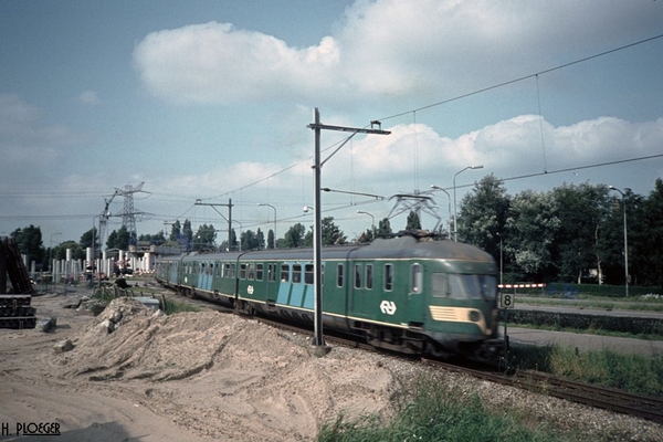 Mat 46 NS 649 bij Zaandam. De opname is van 30 juli 1981.