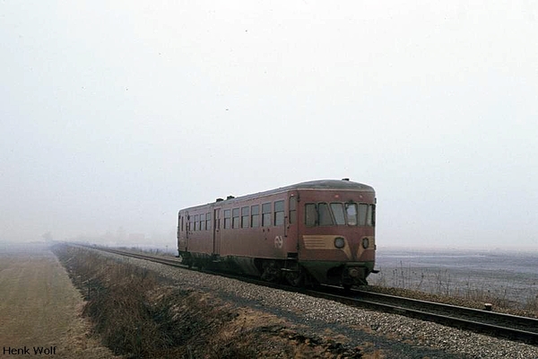 Rode diesels in het oosten van Nederland. 06-03-1985
