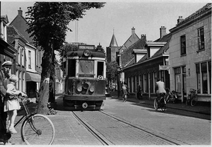 De oude 'Blauwe’-tram;