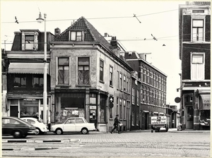 Nieuwe Havenstraat, hoek Wijnhaven Nieuwe Haven. 6-1970.