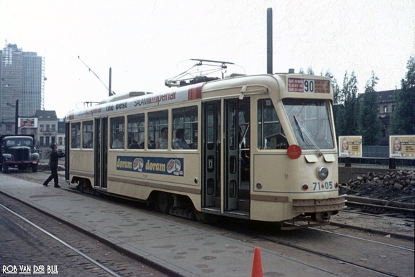 7105 1973 in Brussel.-3