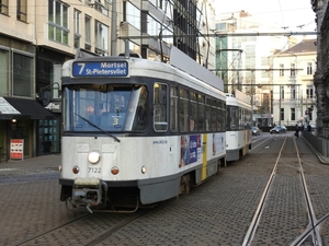 Trams Door De Scheldestad, Vroeger en Nu in Antwerpen.-8