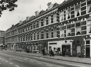 Loosduinsekade 1-13, gezien naar de Zusterstraat 26-05-1981